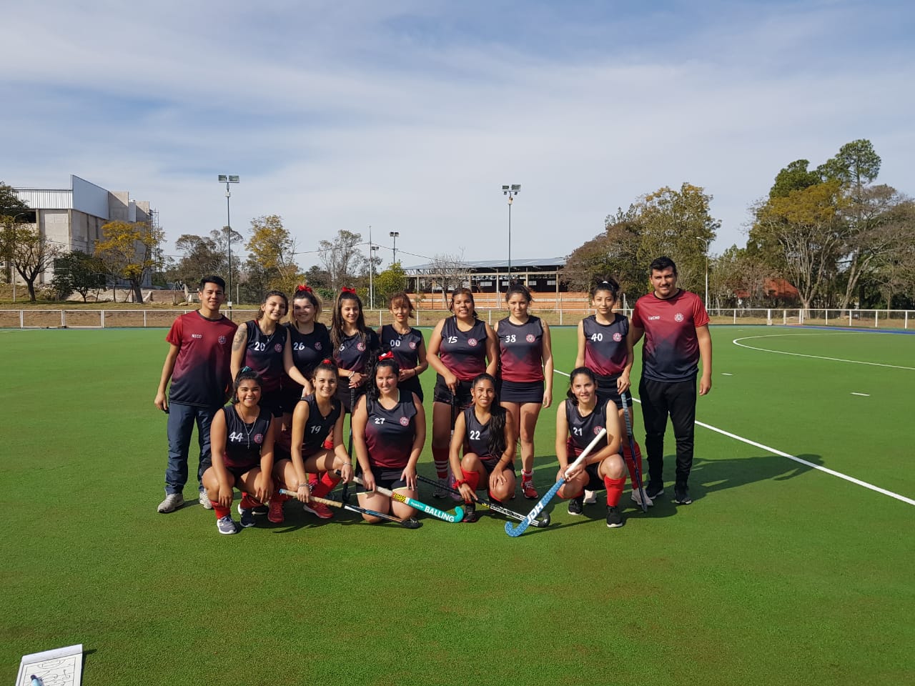 En el “poli”: Más voces en la tarde a puro hockey