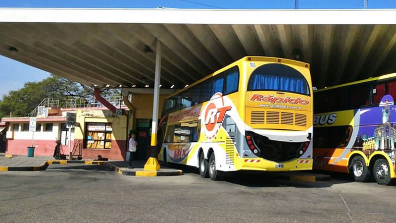 Flexibilizan medidas en colectivos de media y larga distancia: amplían la ocupación al 80 por ciento