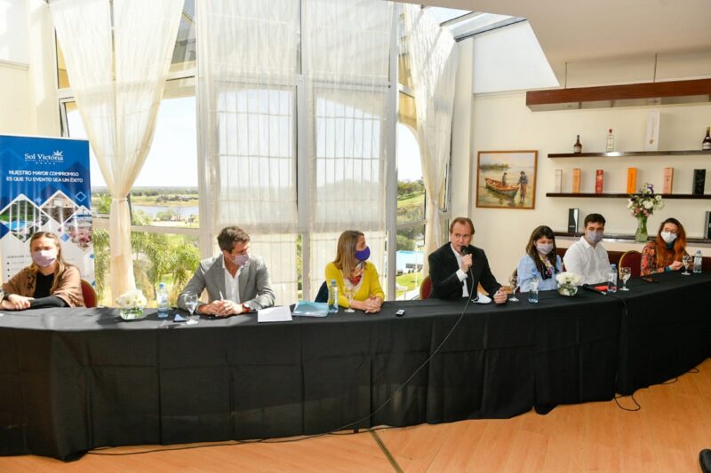 Bordet destacó el equilibrio de la provincia y afirmó que el gobierno “está siempre de puertas abiertas”