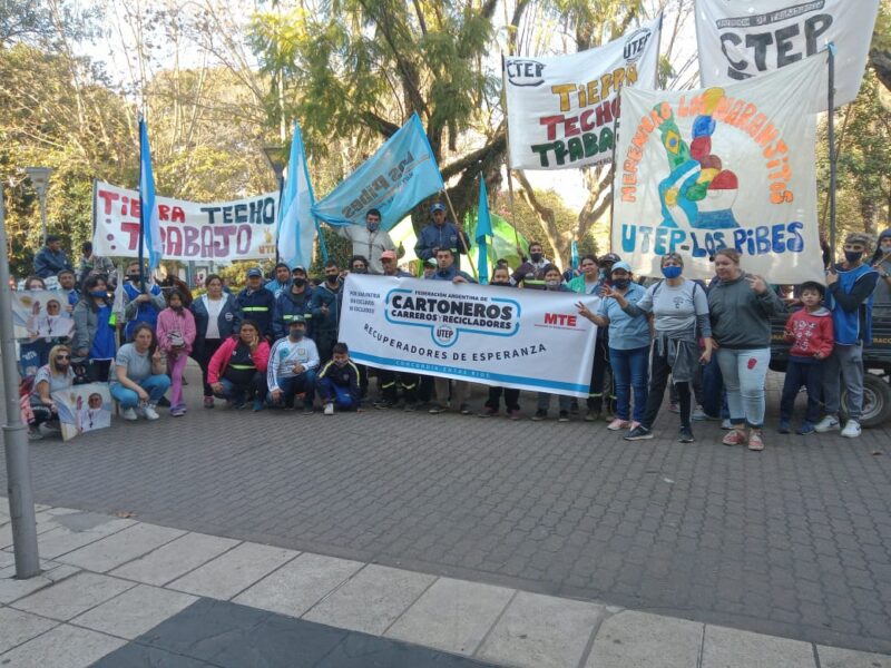 Marcharon | POR TIERRA, TECHO Y TRABAJO