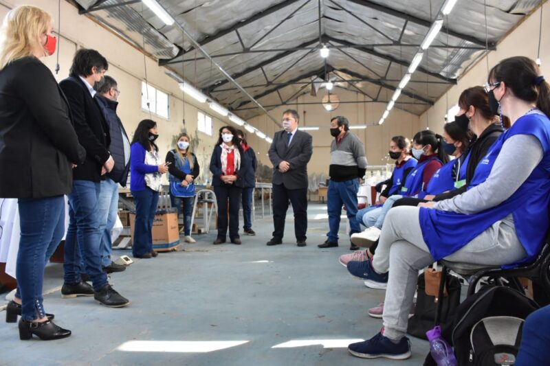 El intendente Francolini visitó el Taller Textil Municipal