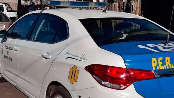 Detuvieron a un joven que quiso agredir a personal policial cuando se le secuestraba la moto