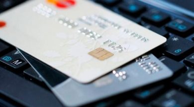 tarjeta-de-credito-estafa-jubilada-general-lavalle-pakistan-e1629055628435-696×392