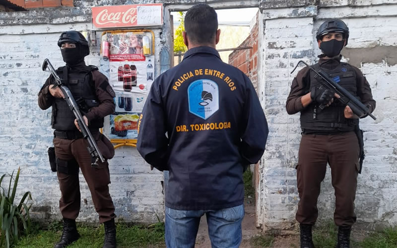 Secuestran cocaína y detienen a dos personas