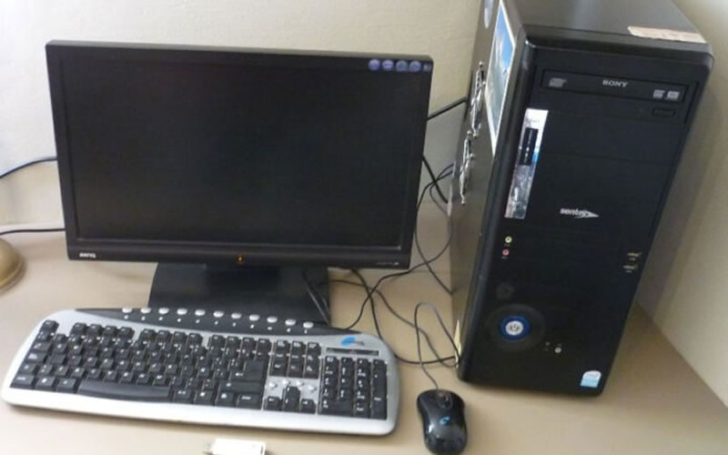 Robó una computadora, luego pidió rescate por la documentación pero cayó detenido