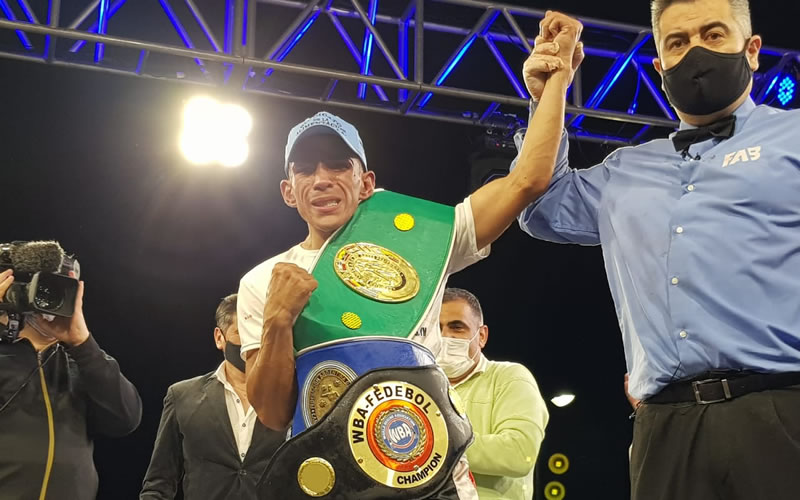 En noche histórica, Leandro Blanc fue “Dios” derrotando al “Demonio”