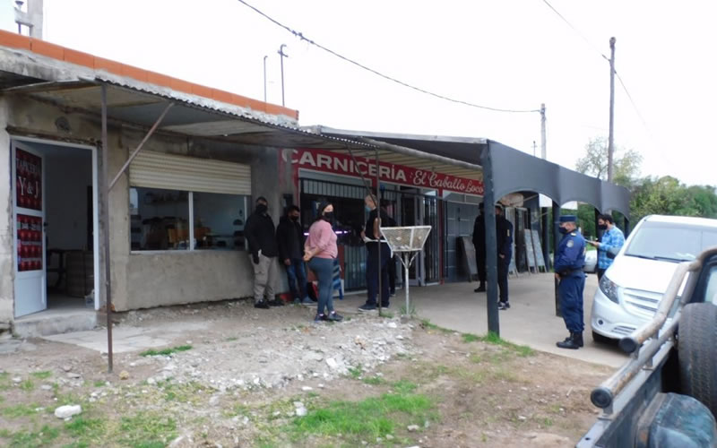 Albañil encapuchado y con un cuchillo asaltó a una abuela de 103 años en Larroque