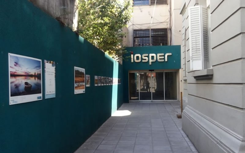 Por despidos y mal funcionamiento: Trabajadores del IOSPER van al paro este viernes