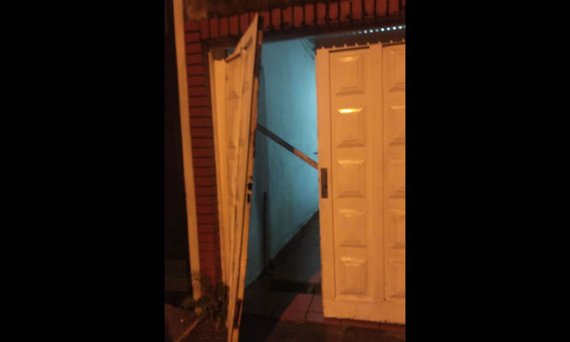 Atrapado en flagrancia en el interior de un garaje