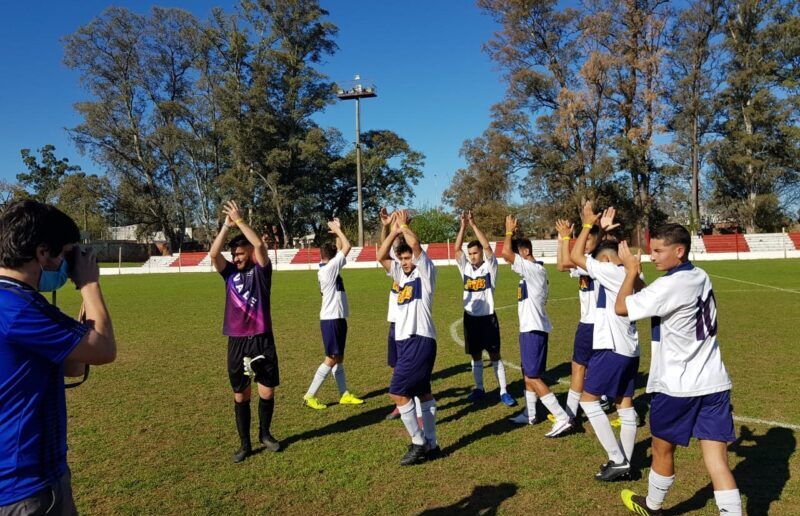 Primera B | LOS QUE MANDAN SON JUVENTUD Y FERRO