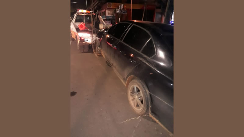 Conducía ebrio y sin carnet por Av. Eva Perón