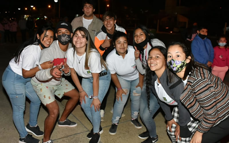 Jóvenes de toda la ciudad disfrutaron de espectáculos y música en el Concejo Juvenil