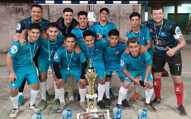 Futsal: La ola celeste invadió escuela técnica