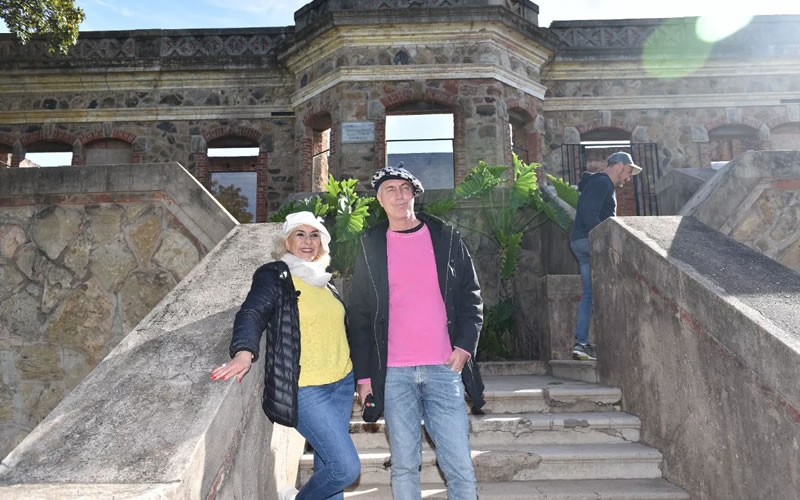Marley y Georgina Barbarosa grabaron “Por el Mundo” en el Parque San Carlos