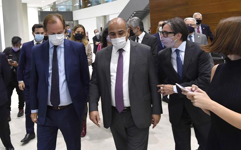 Bordet consiguió financiamiento por 40 millones de dólares para reparar caminos rurales