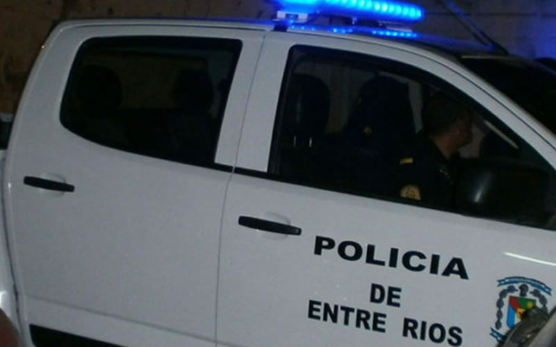 Detenidos con una escopeta mientras andaban en moto