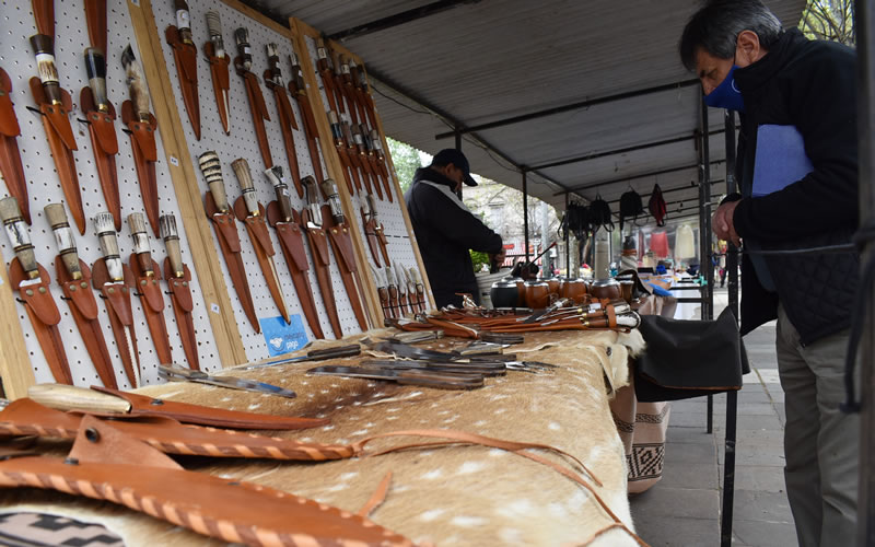 Feria Municipal de la Economía Social en la Costanera de Concordia