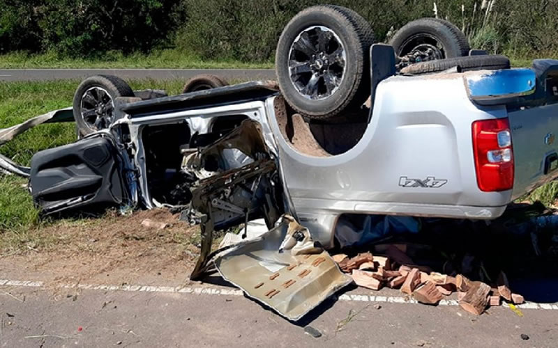 Falleció un hombre de 82 años tras volcar su camioneta sobre la Ruta 12