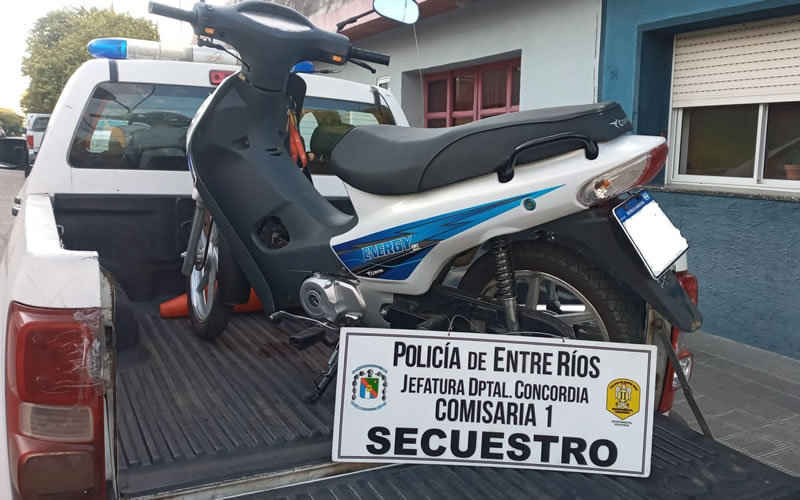 Intentó robarle la moto a una mujer