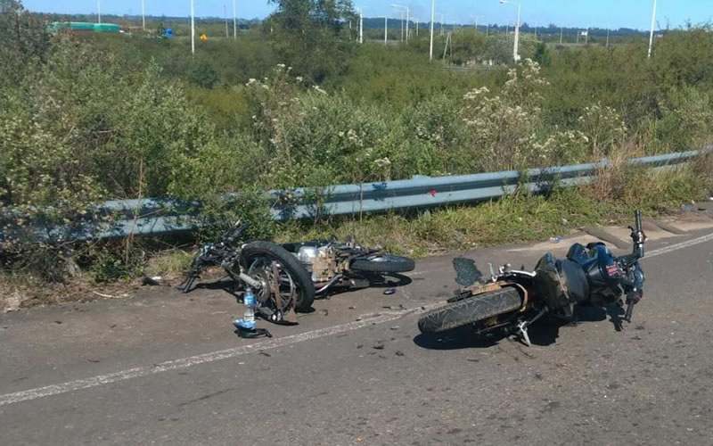 Joven con lesiones graves tras un choque entre motos en el ingreso a Concordia