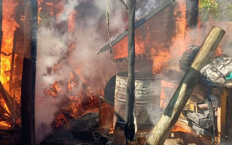 Menor de 4 años jugaba con fuego y provocó un incendio en el galpón de sus bisabuelos