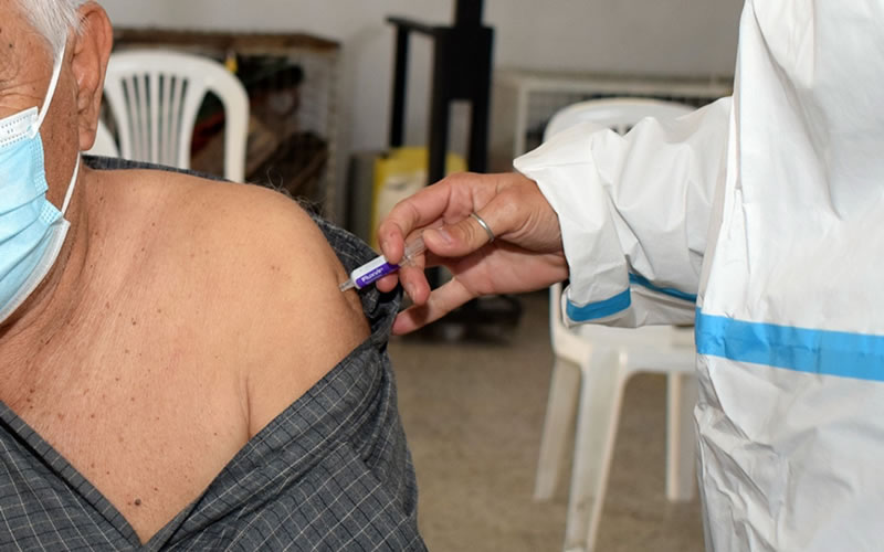 Se prevé avanzar con la vacunación antigripal en adultos mayores de 65 años
