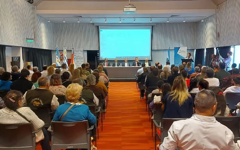 Con un emotivo acto, Salto Grande homenajeó a veteranos y caídos en la Guerra de Malvinas