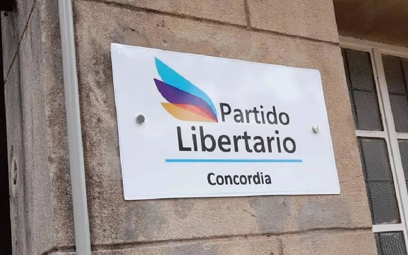 Se inauguró oficialmente la sede del Partido Libertario en Concordia