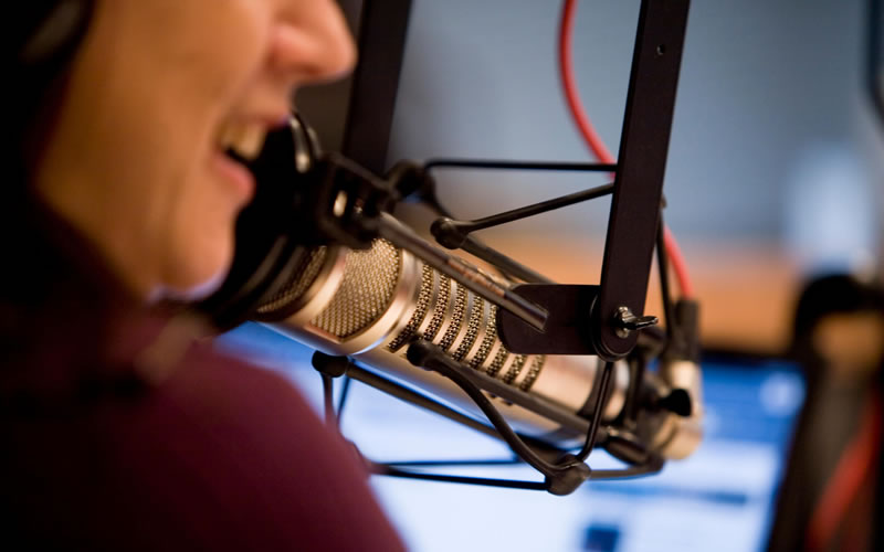 Concientizar sobre el uso y cuidado de la voz