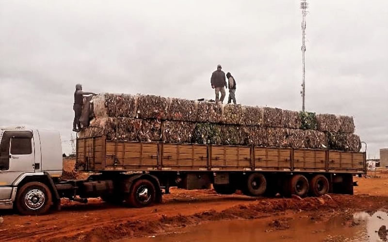 UDAAPA: Realizaron una nueva carga de PET cristal y PET verde en el Campo Abasto
