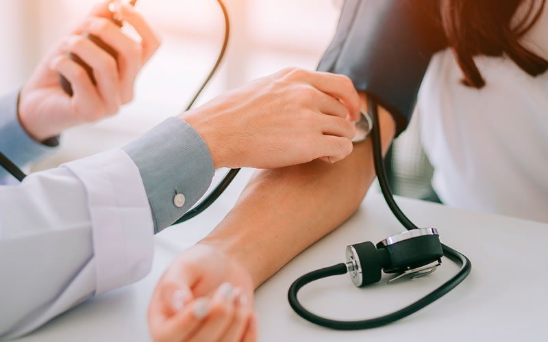 Mes de la Hipertensión Arterial: Jornada de prevención de la salud en plaza 25 de Mayo