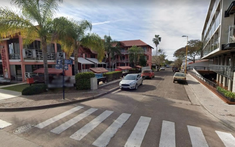 Falleció camino al hospital, tras caer por la rampa del estacionamiento de un complejo hotelero en Federación