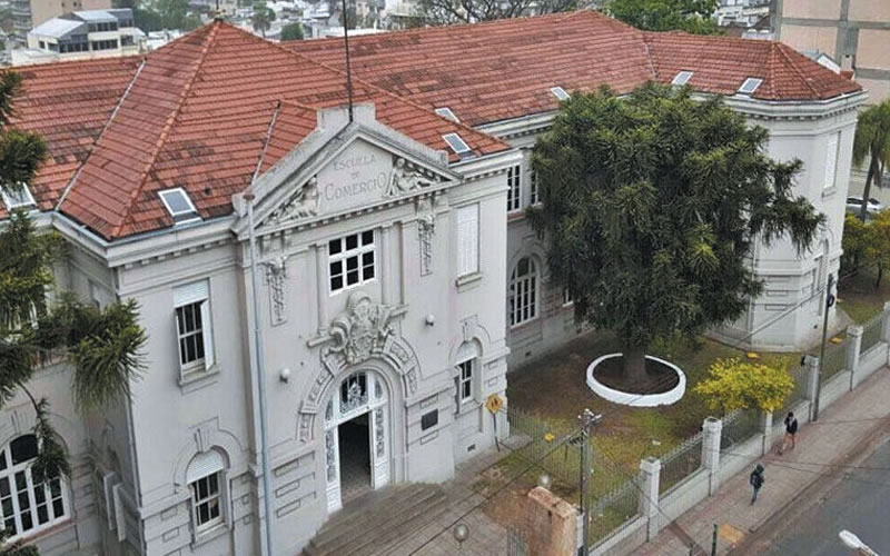Sumariaron y separaron de su cargo a la directora de la escuela Comercio 1 mediante resolución del CGE