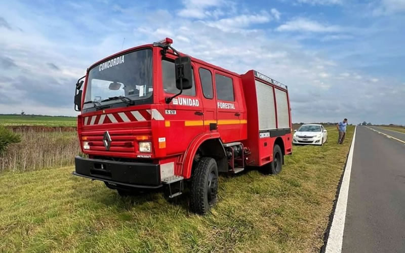 Concordia recibió una autobomba para combatir incendios forestales