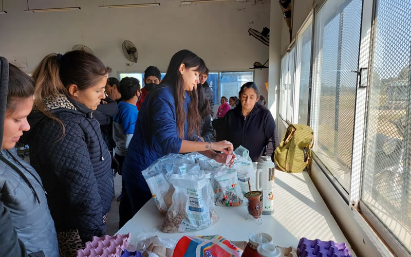 Barrio Los Pájaros: Talleres educativos sobre huertas agroecológicas en el DTC