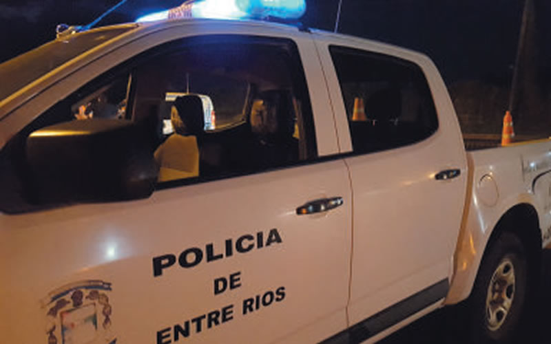Apuñalado por su ex suegro cuando intentaba persistentemente hablar con su ex