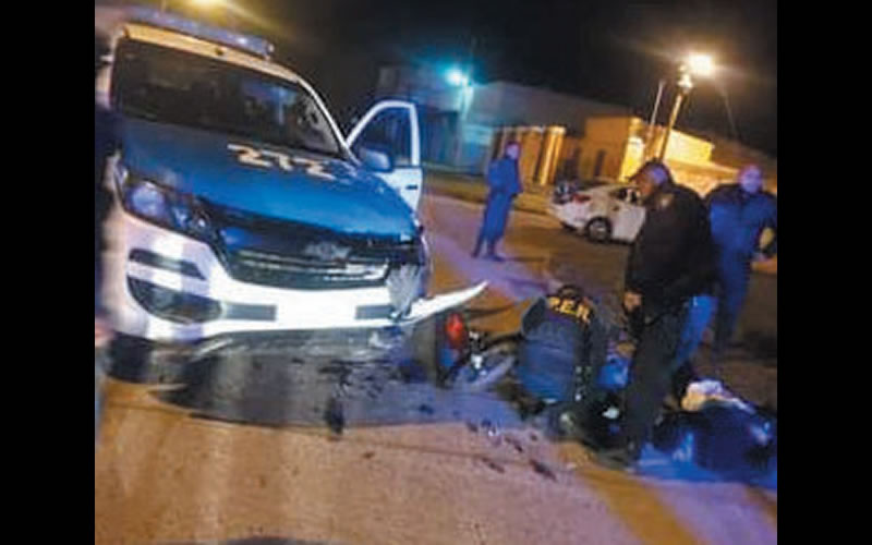 Tras una persecución detienen a dos menores de edad que iban en moto