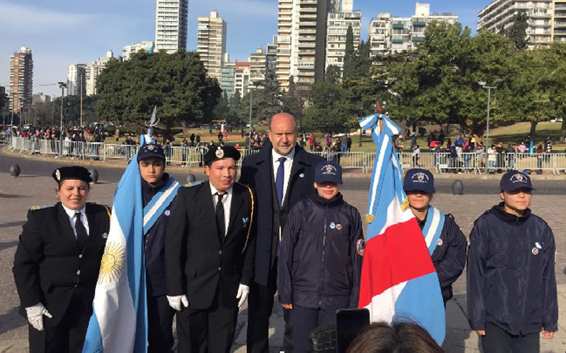 Escuadra de Policía Infanto Juvenil de Concordia participó del acto del Día de la Bandera en Rosario