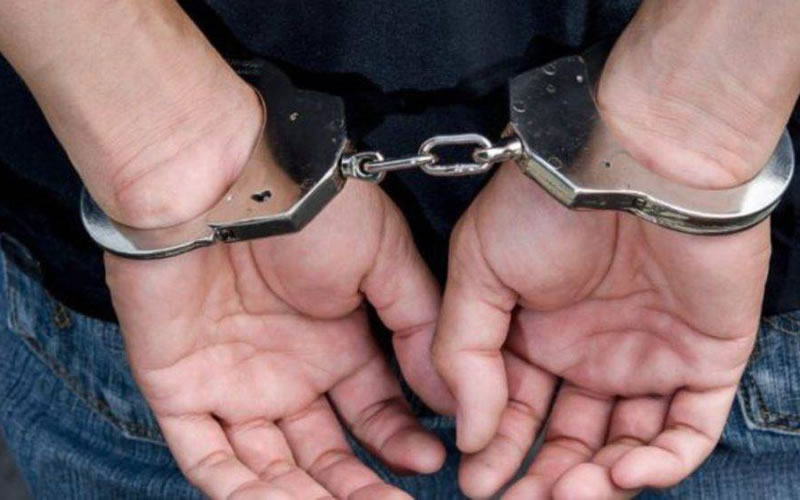 Joven adolescente detenido al ingresar a casa ajena