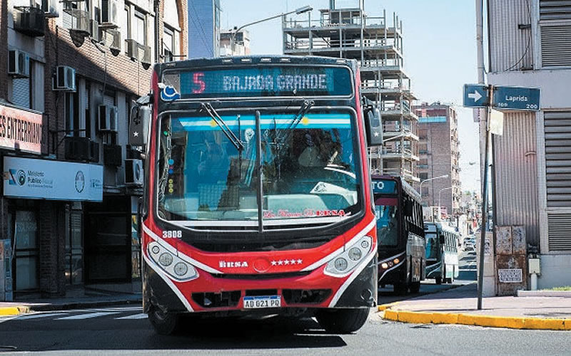 Peligra el servicio de colectivo y anuncian una Marcha Federal del Transporte de Pasajeros