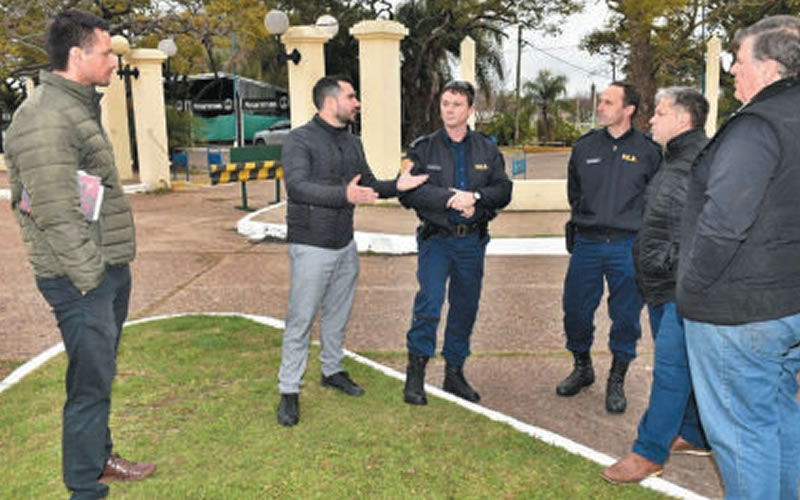 El destacamento policial de la Costanera tendrá móviles y será «una cabina vidriada»