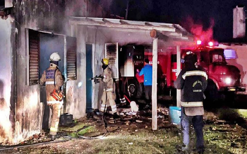 Incendio en un camping ubicado en el camino a la Tortuga Alegre