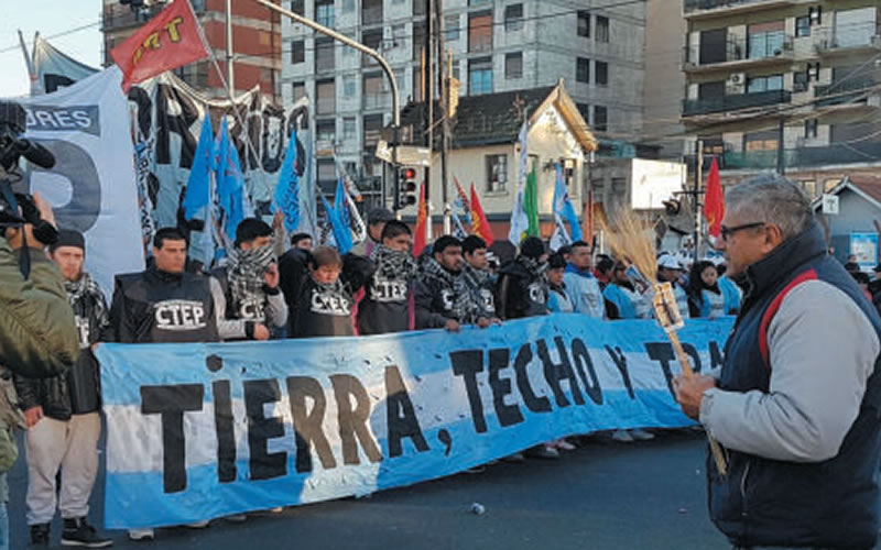 Diputados alineados con los movimiento sociales exigen el tratamiento urgente del Salario Básico Universal