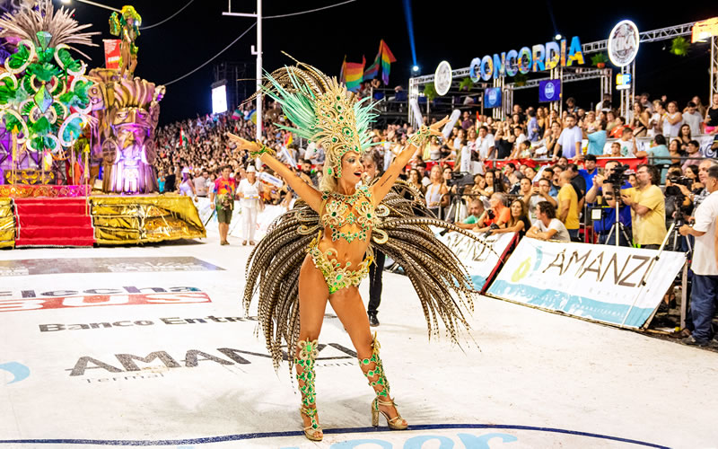 Se realiza la ceremonia de premiación y coronación del Carnaval de Concordia