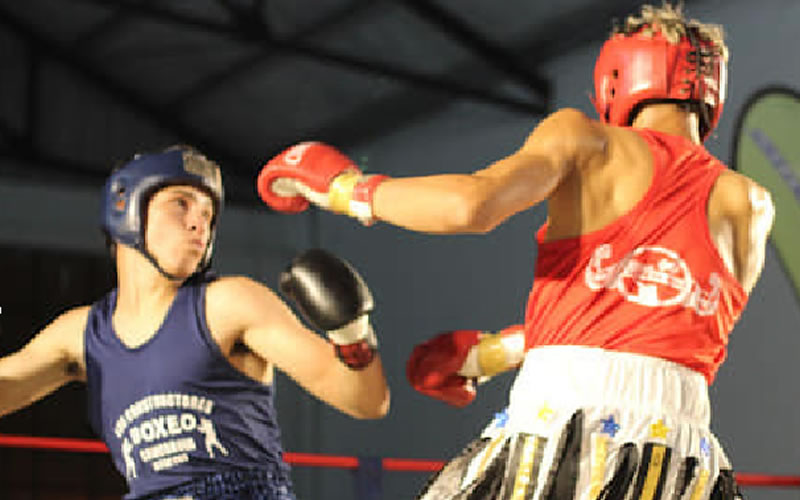 Fue un viernes repleto de boxeo en el Gimnasio Municipal