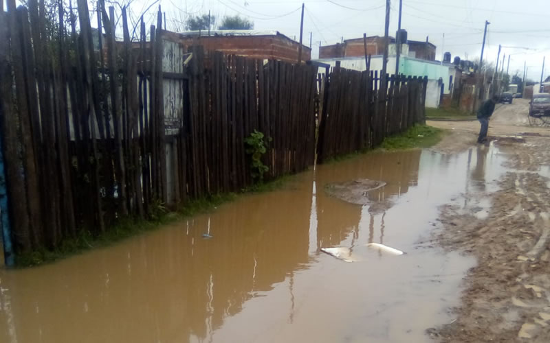 Vecinos del Barrio San Francisco piden consideración con obras inconclusas