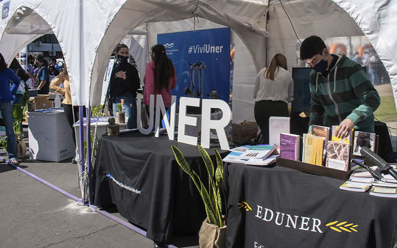 Llega a Concordia la Feria Itinerante «Viví UNER»
