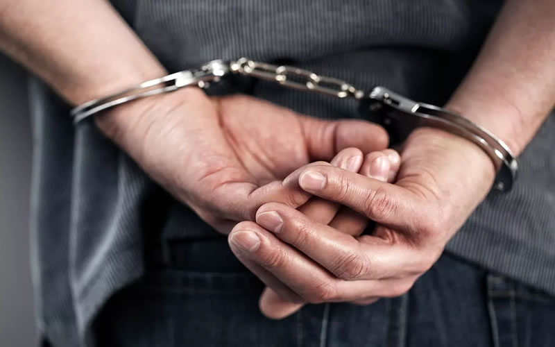 Intentó robar elementos de una guardería de camiones