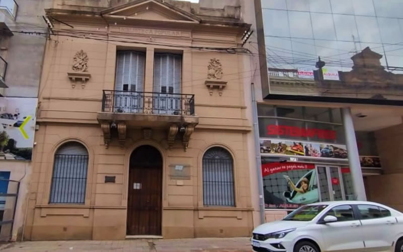 Juntan firmas para rescatar la primera biblioteca popular de Concordia