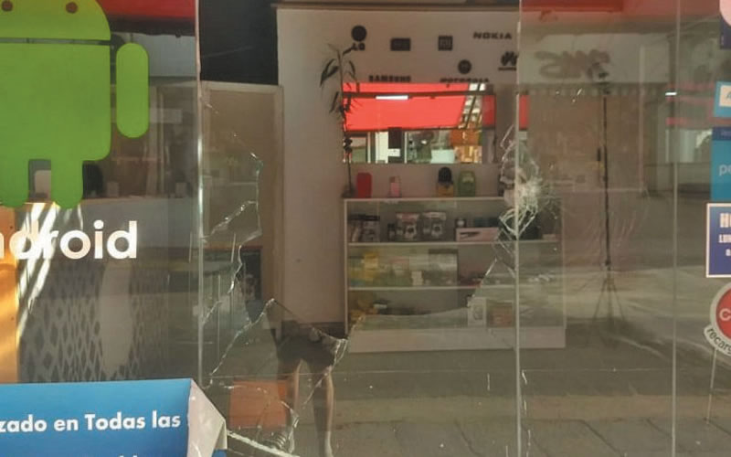 Intentó robar un comercio rompiendo la vidriera